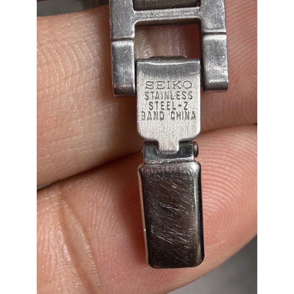 Vintage Seiko 2E20-7289 Ladies Two Tone Rectangular Quartz Watch Fresh Battery